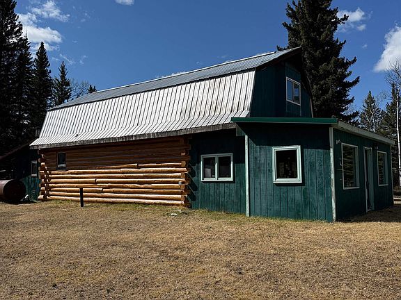 3rd image of 2459 Tamarack Way