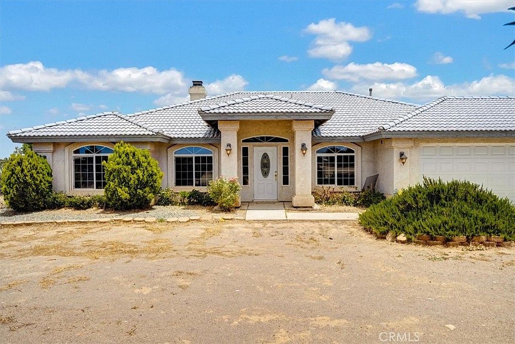 8755 Anaconda Ave, Oak Hills, CA 92344 Zillow