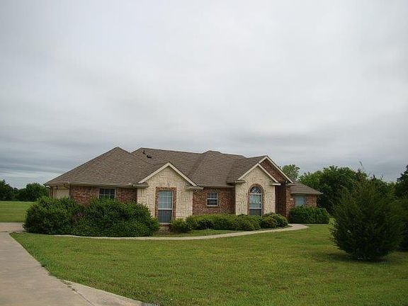 4th image of 100 Brittany Dr