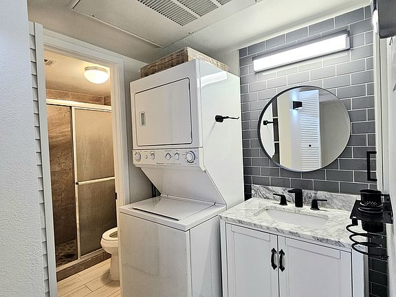5th image of 1111 E University Dr #118