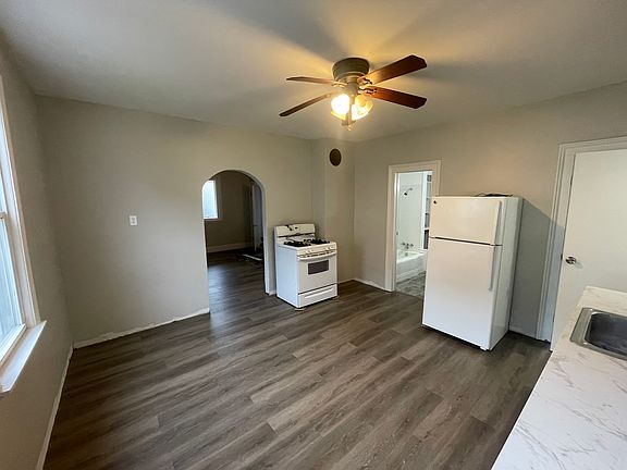 3rd image of 6 Sand St Floor 1