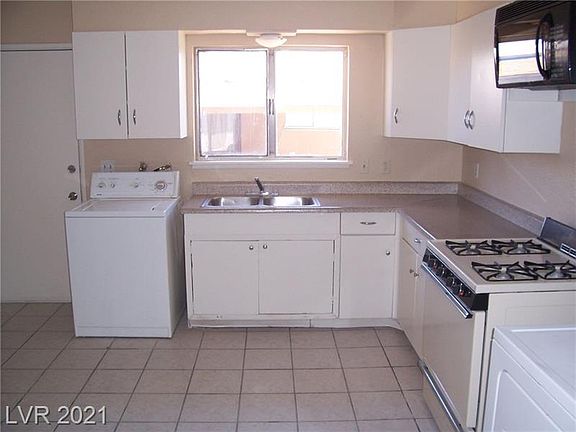 5th image of 315 Paul Ave
