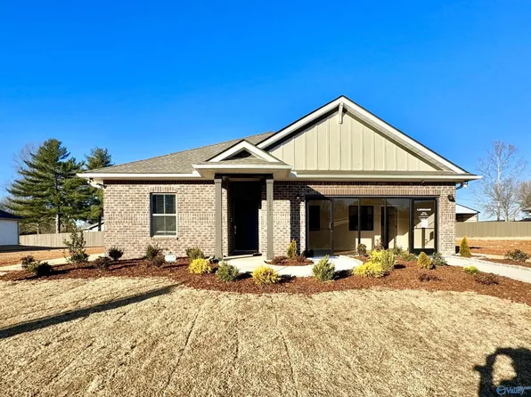 12460 Whitcomb Cir, Athens, AL 35613