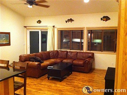 Living Room, all windows face Lake