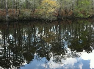 615 River Bend Dr, Burgaw, NC 28425