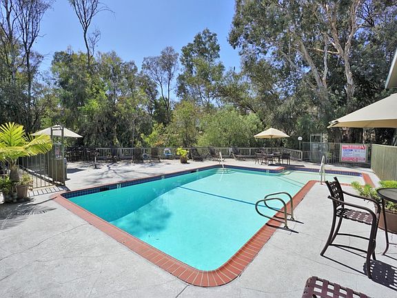 2nd image of 7516 Parkway Dr APT 2K