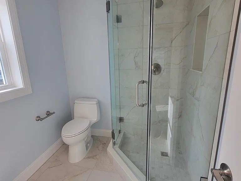 18 N Buffalo Ave — Photo 23