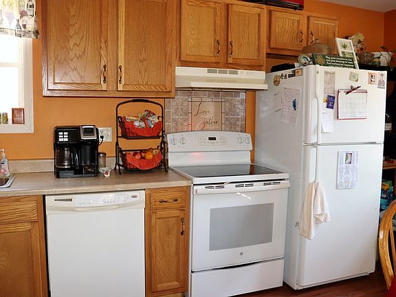 4th image of 12 Romat Ln