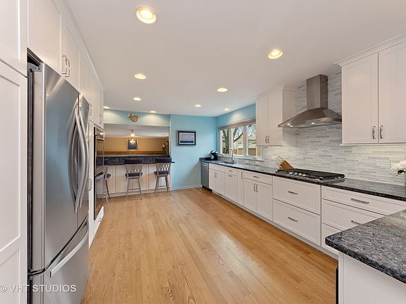 5th image of 2407 Northwood Ct