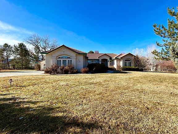 2nd image of 1714 Westwood Dr