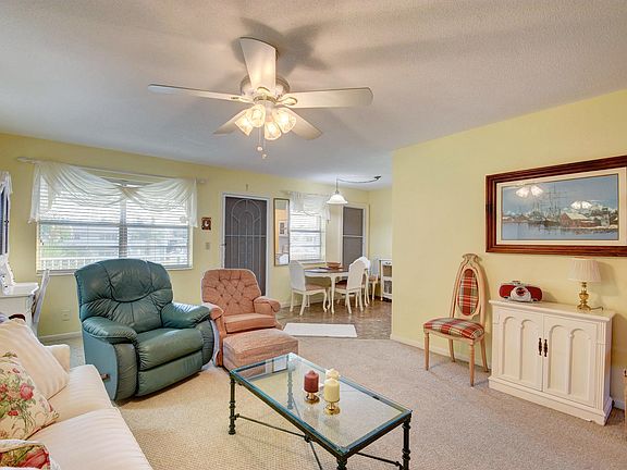 3rd image of 700 Horizons W APT 203
