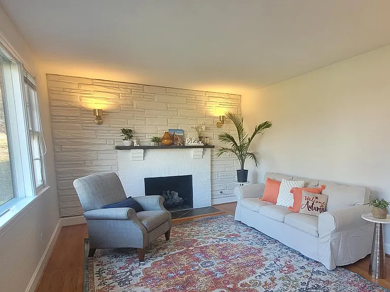 7109 Peachtree Rd — Photo 11