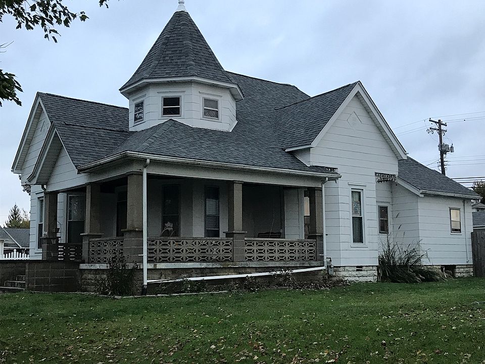 1st image of 304 W Main St