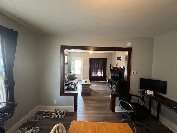 5th image of 2396-2398 Glenmawr Ave