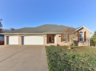 2989 E Bradford St, Republic, MO 65738