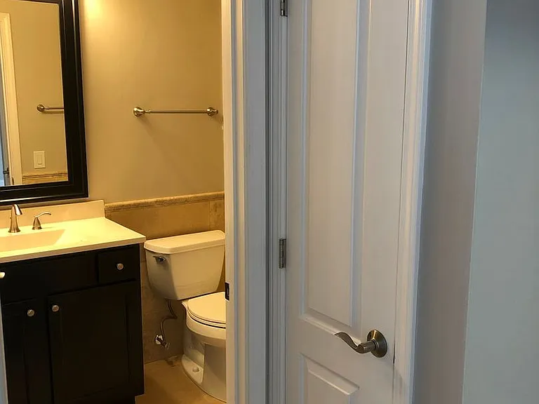 910 Curtiss St — Photo 11