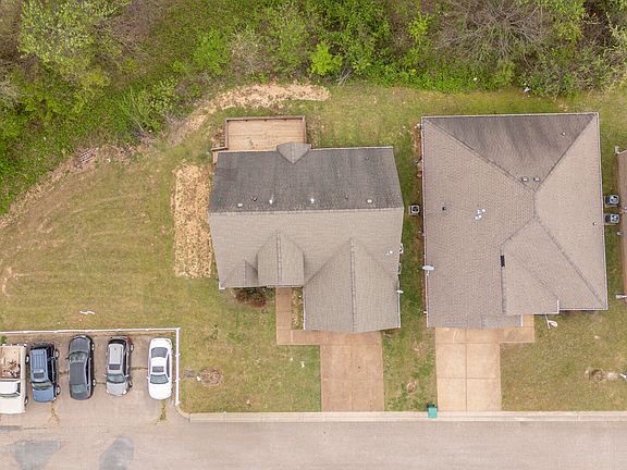 2nd image of 33 Rustic Bridge Dr