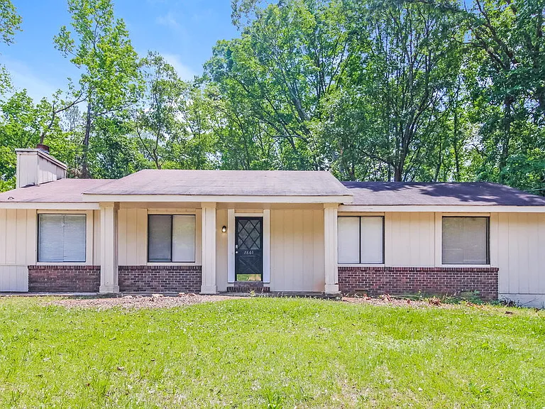 2861 Panther Ct — Photo 1
