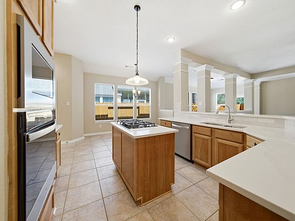 5th image of 22702 Waverly Bend Court