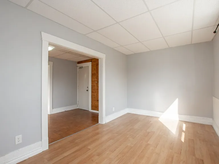 5431 Bridge St #4 — Photo 7