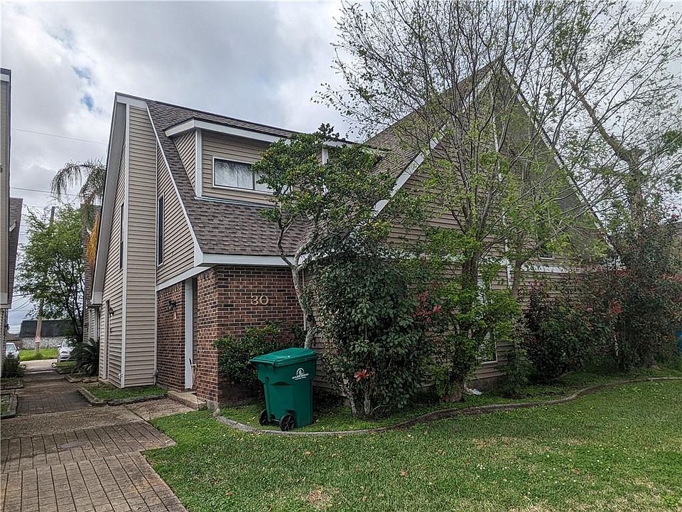 1st image of 30 Brandon Hall Dr APT C