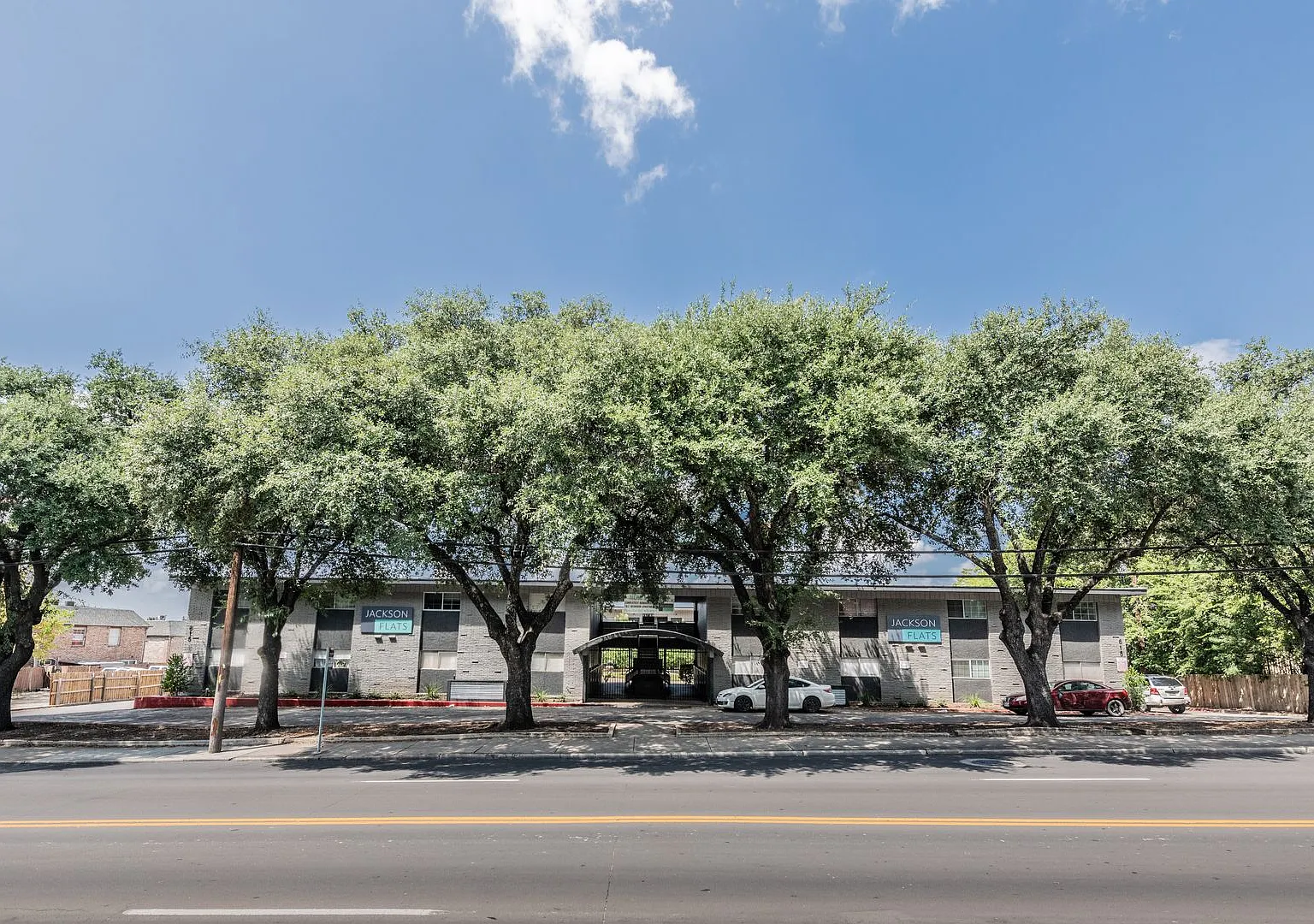 Jackson Flats Apts. — Photo 1