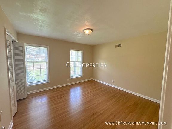 3rd image of 5099 Oak Meadow Ave