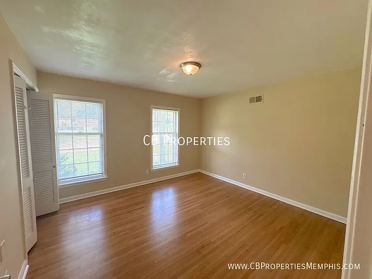5099 Oak Meadow Ave — Photo 3