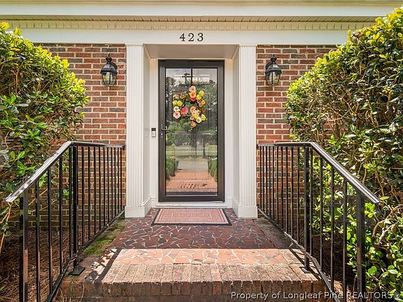 2nd image of 423 Arlington Cir