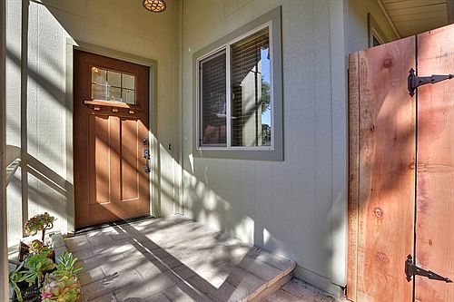 Pacific Grove Real
        Estate