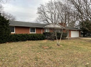 504 S Vine St, Mahomet, IL 61853