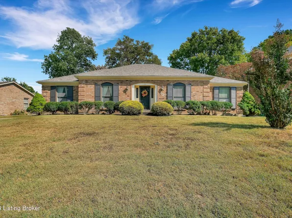 513 Cheskirk Pl, Douglass Hills, KY 40243