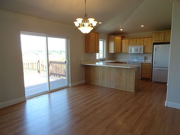 4th image of 2539 Lake Heights Dr