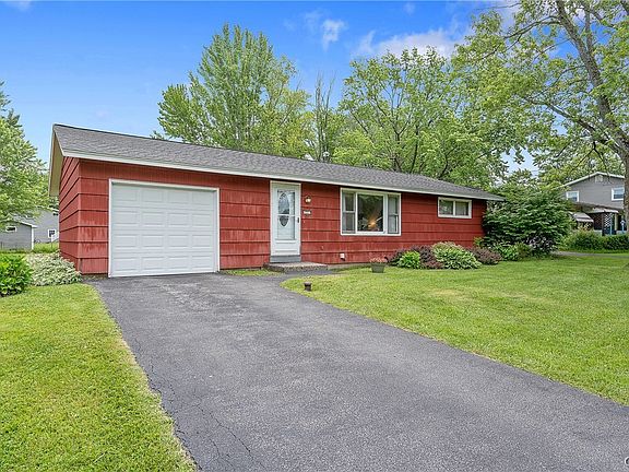 2nd image of 221 Greentree Dr