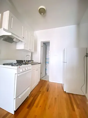 Rented by Bond New York | media 8