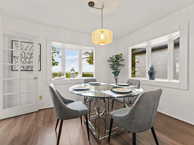 990 W Parkhill Dr — Photo 42