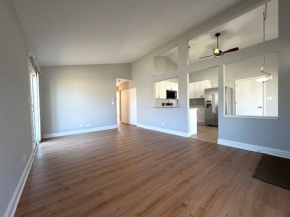 4th image of 346 Danbury Dr