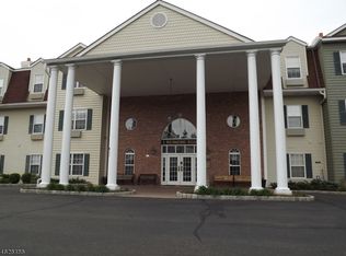 2 Richmond Rd APT 106, West Milford, NJ 07480