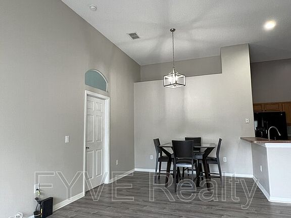 3rd image of 2181 Island Walk Dr