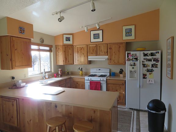 5th image of 2417 Oak Hill St