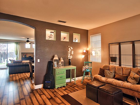 2nd image of 2715 Meadowland Way