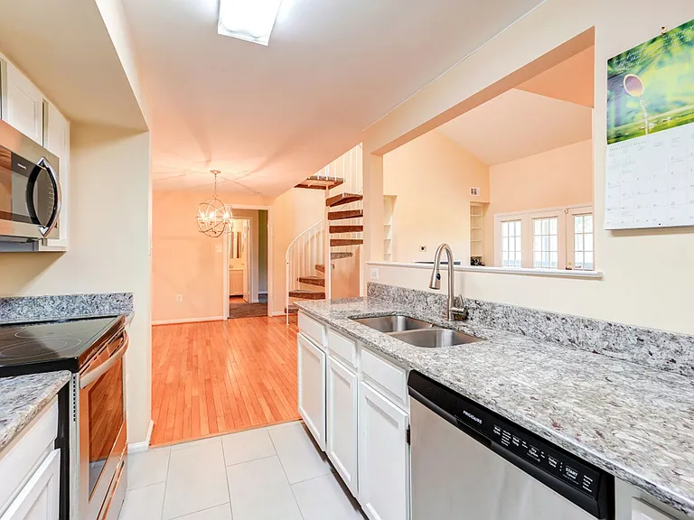 20649 Shadyside Way #B — Photo 24
