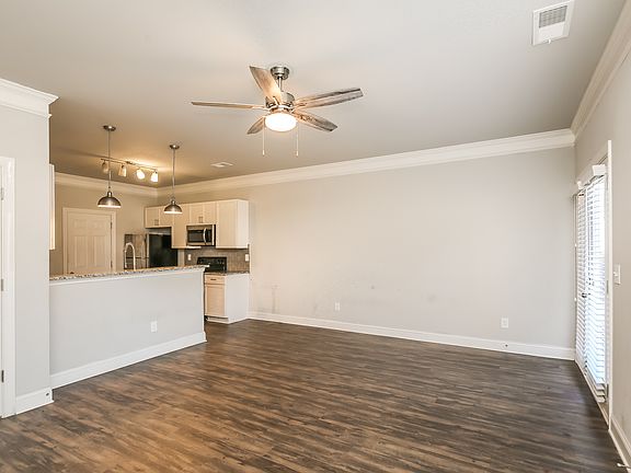 5th image of 71 Madaline Ln