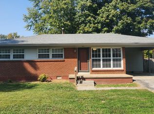 402 Merriwood Pkwy, Hopkinsville, KY 42240