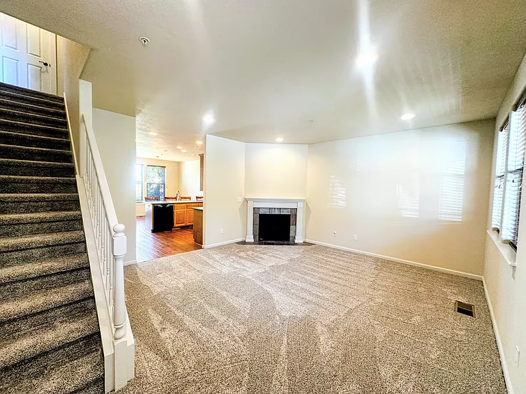 2221 Dollarhide Way — Photo 10