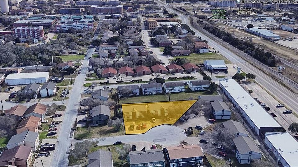 1st image of 803-805 Oran Cir