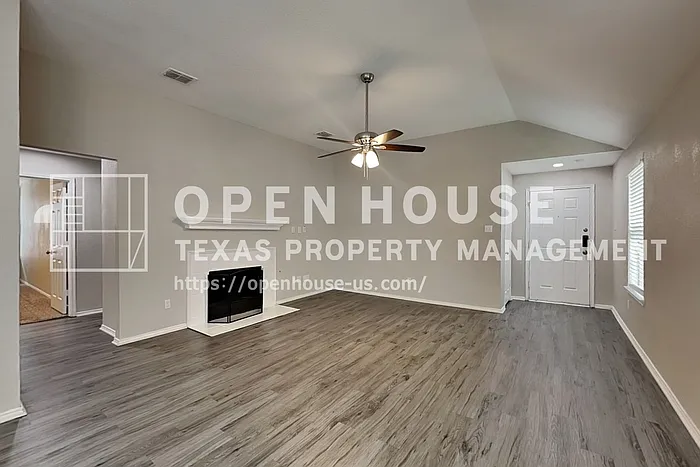4 bed, 2.0 bath, 1816 sqft, $2,000 — Photo 4