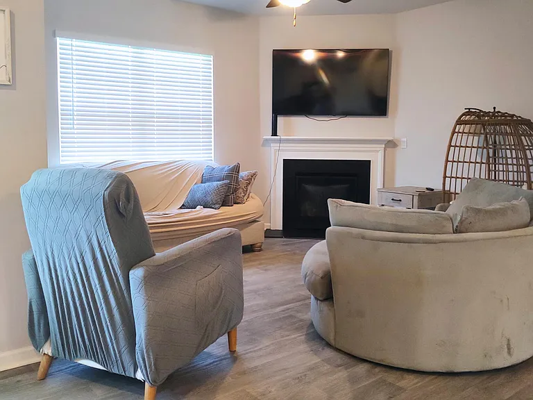 604 Ava St — Photo 17