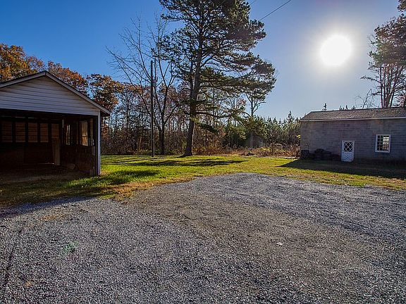 4th image of 2867 S James River Hwy