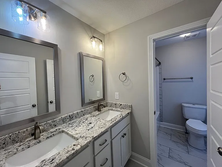 557 Dexter Dr — Photo 27